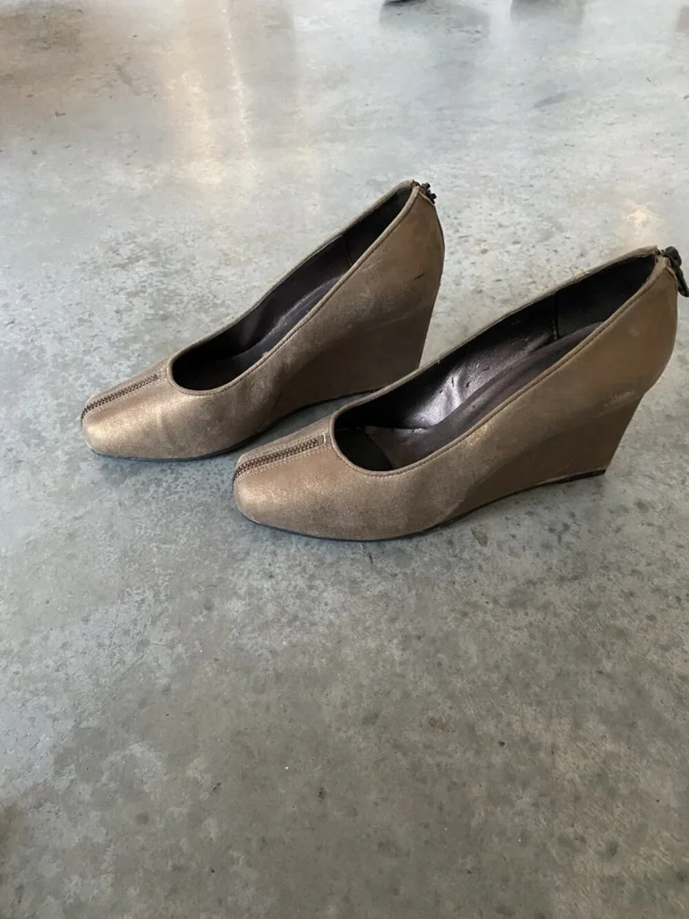 Vaneli Bronze Platforms Wedges Metallic Gold Zippered Wedge Heels Size 8 M